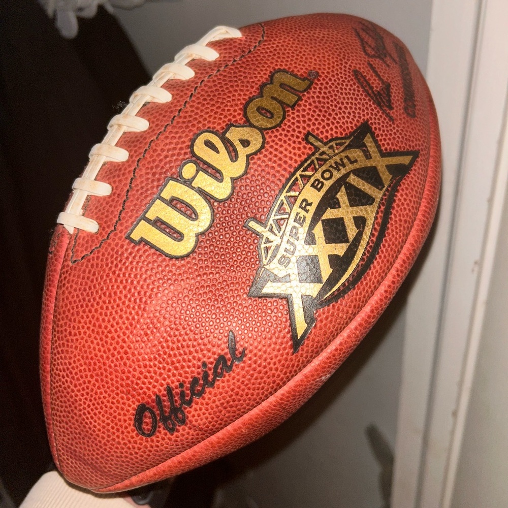 Official Wilson Super Bowl XXXIX (39) "The Duke" Football - Patriots vs. Eagles